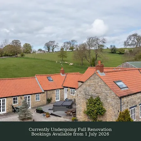 Honey - Characterful Luxury Wilton (North Yorkshire)