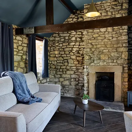 Honey - Characterful Luxury Wilton (North Yorkshire)